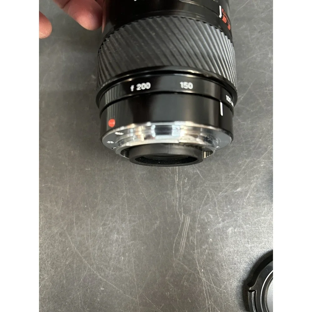 Minolta Maxxum AF Zoom 100-200mm f4.5 Zoom Lens